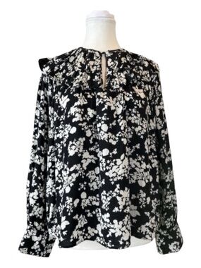 ZARA Black & White Floral Blouse Keyhole Neck w/Elastic Button Fastener, Size M.